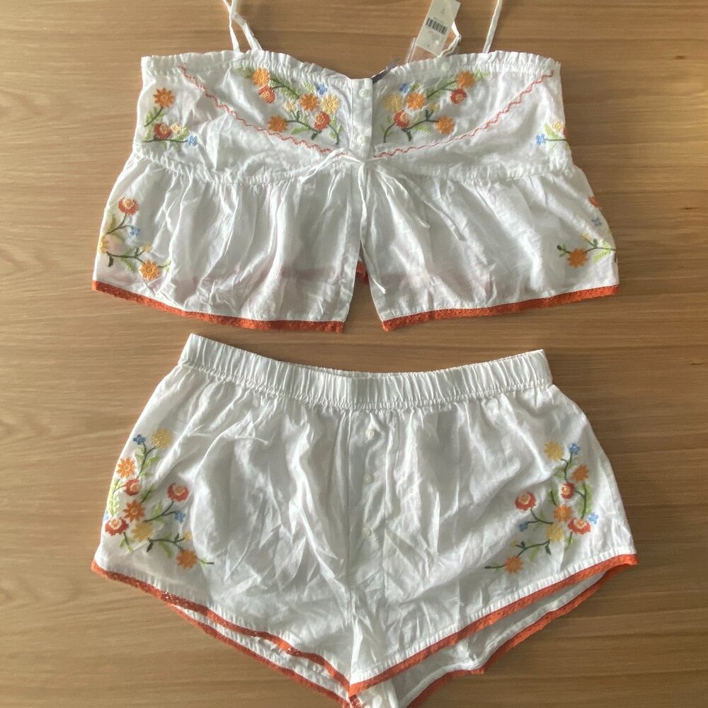 Anthropologie |  Embroidered Flyaway Set | S/M